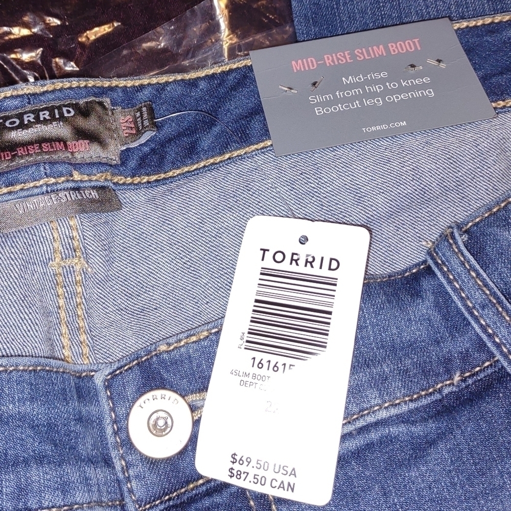 Torrid Mid Rise Stretch Bootcut Jeans size 22 Vintage Stretch Blue Jeans - Picture 6 of 9